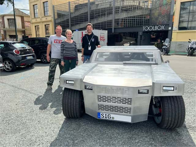 Arduino featured: It’s silver, it’s green, it’s the Batteryrunner! An Arduino-powered, fully custom electric car